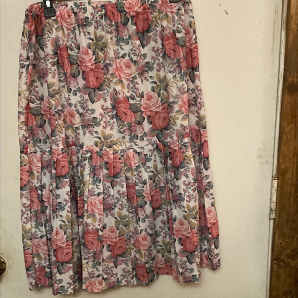 Floral Pink and Gray Women's Skirt vintage